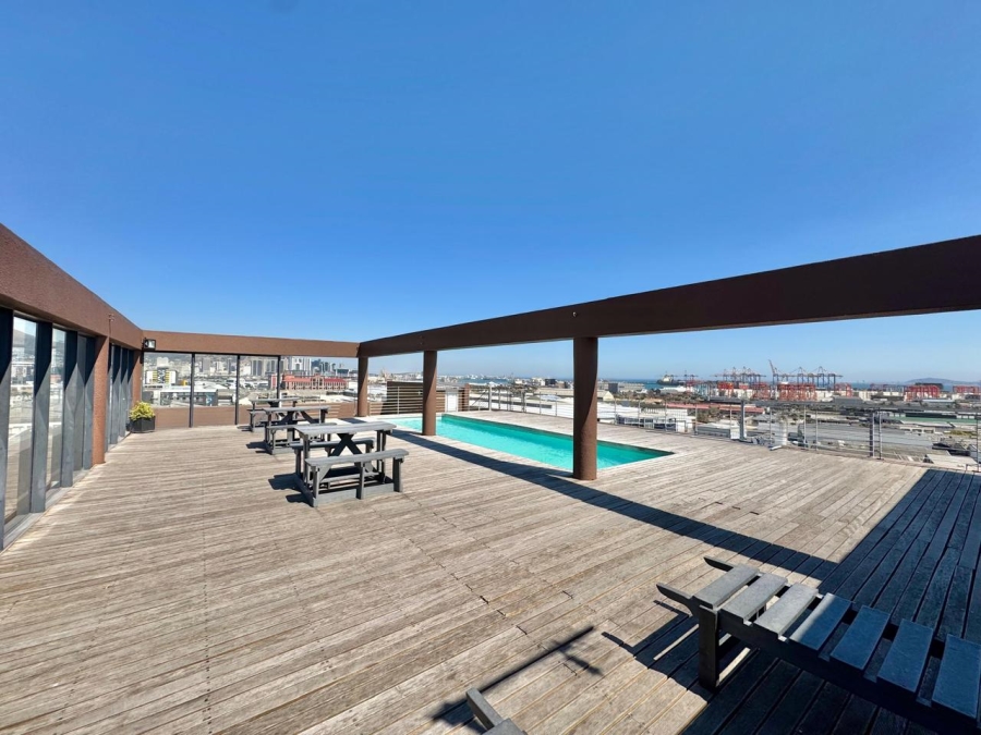 1 Bedroom Property for Sale in Woodstock Western Cape